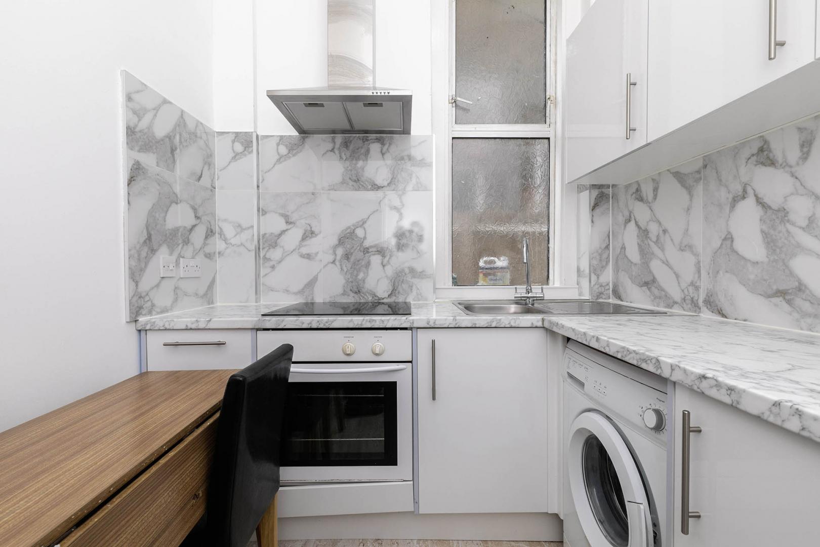  Bills Included Studio Dean Road, Willesden Green ( Gas,Water +Electricity included)